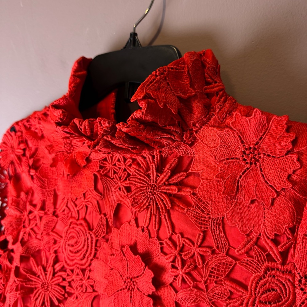 Tuckernuck Red Guipure Lace Faye Blouse XS - Picture 4 of 12